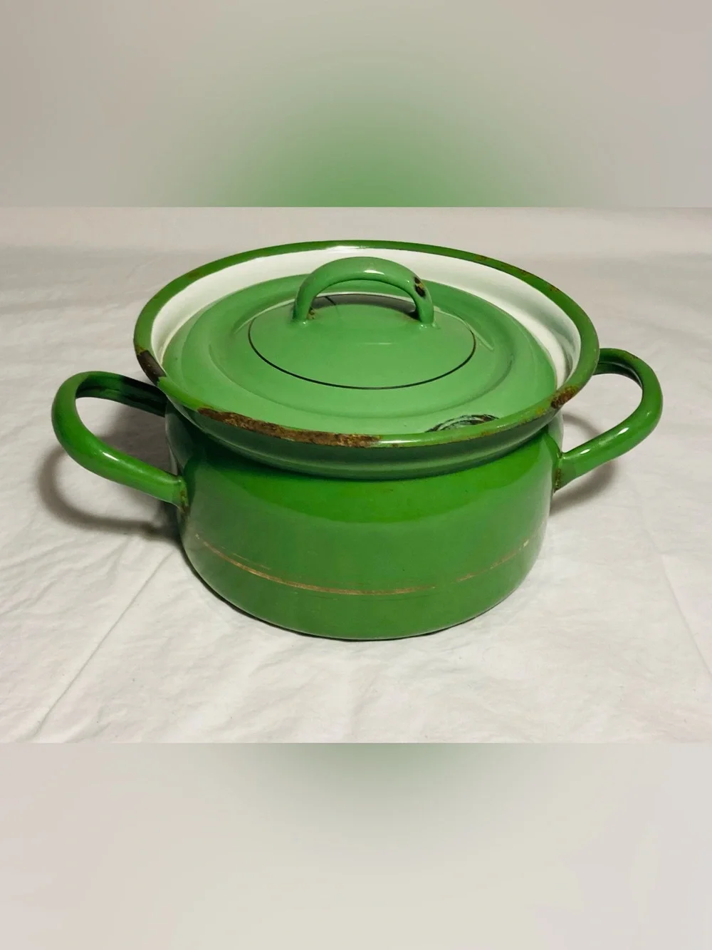 Vintage enamelware pot with lid two handles pistachio green thin gold stripes